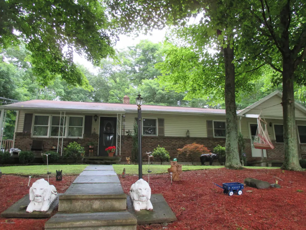 33/35 RANGE Road, Hunlock Creek in Hunlock Creek