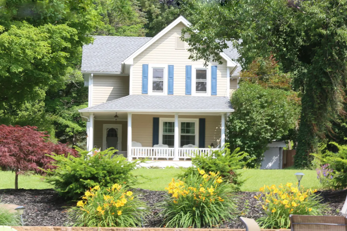 POLE 127 (1411 Lakeside Dr), Harveys Lake in Harveys Lake