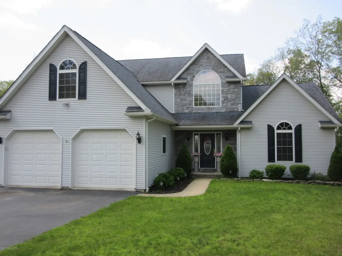 315 Oakmont Lane, Mountain Top in Mountain Top