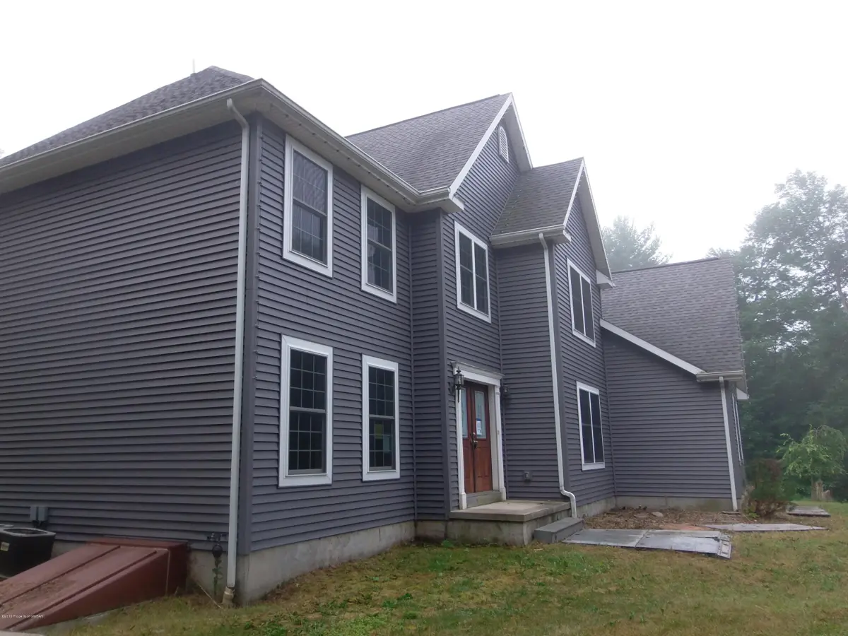 425 ZBICK Road, Shavertown in Shavertown