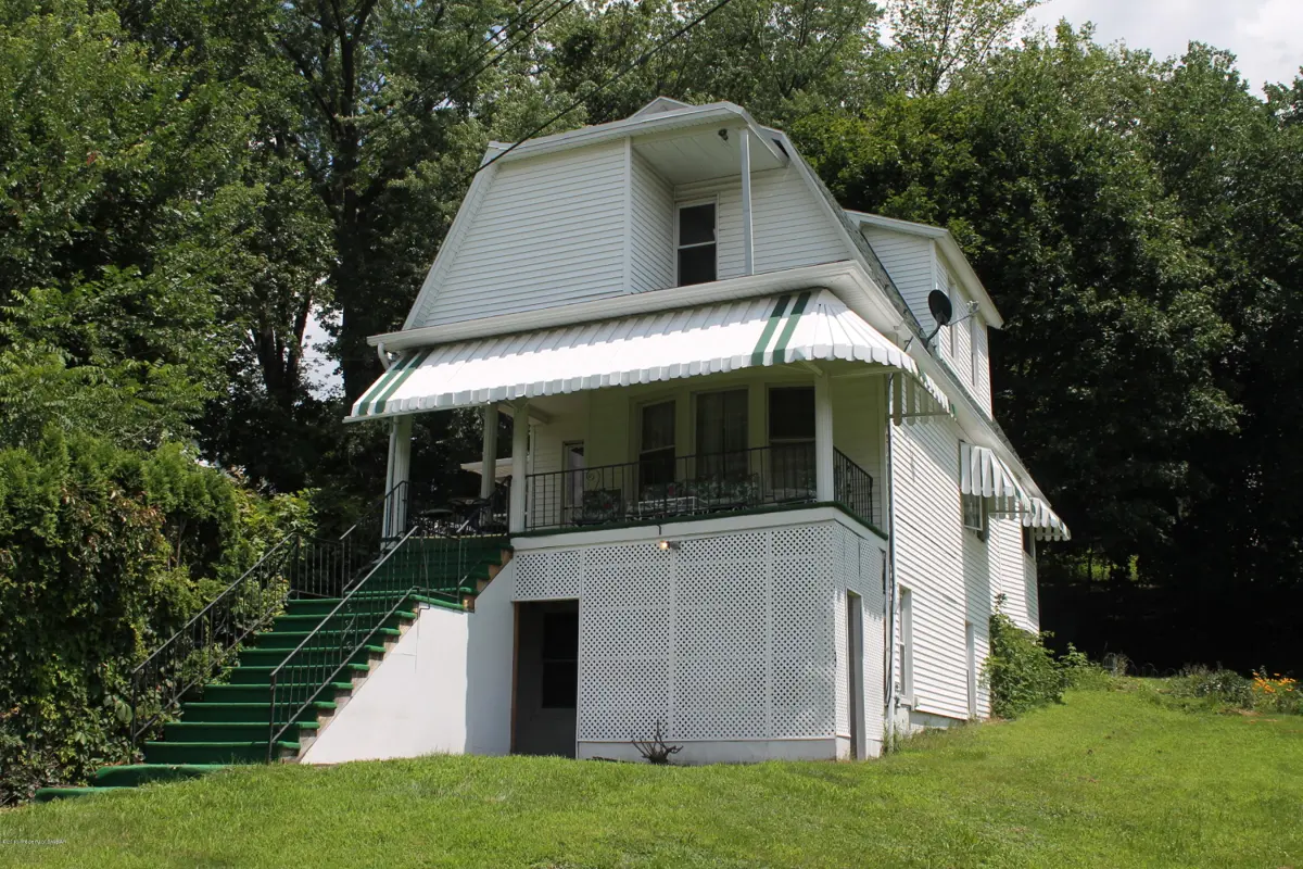 240 S Rear Main Street, Pittston in Pittston