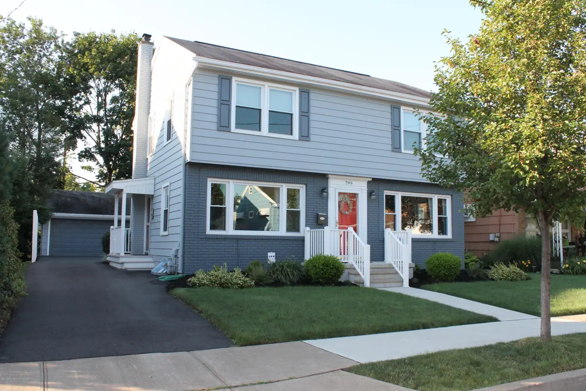 799 Woodland Avenue, Kingston in Kingston