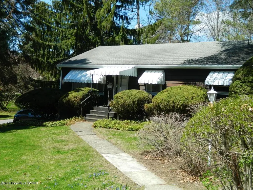 301 E GREENWOOD Avenue, Clarks Summit in Clarks Summit