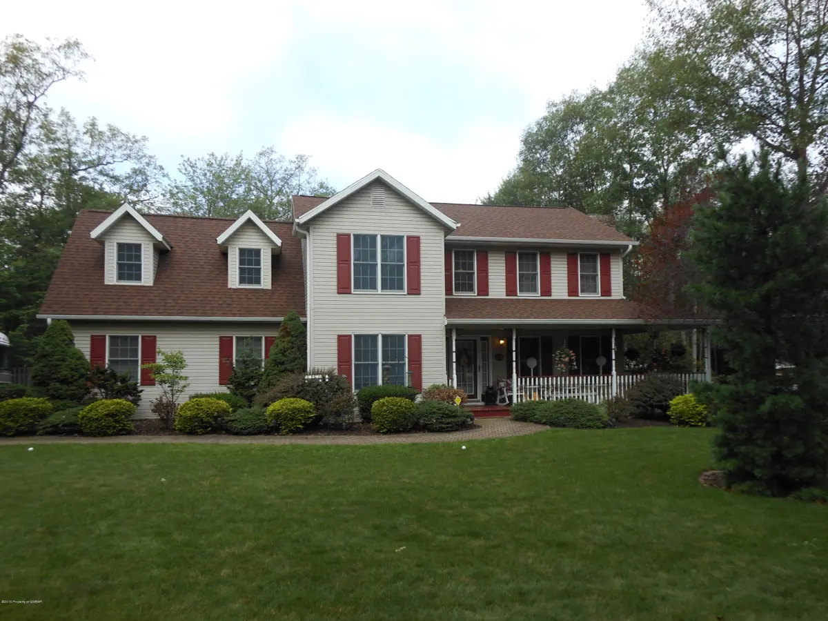 315 CEDAR MANOR Drive, Mountain Top in Mountain Top