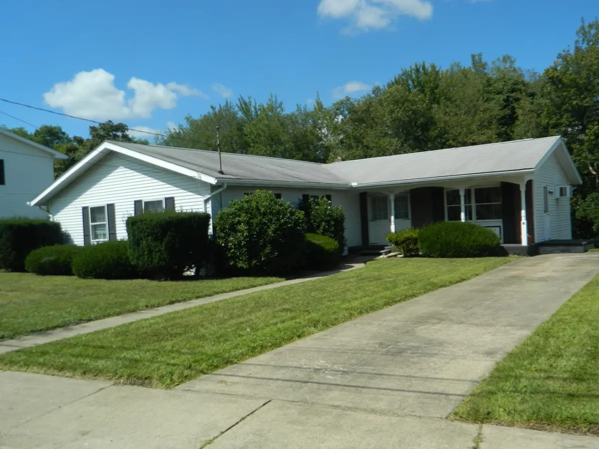 725 River Road, Hanover Township in Hanover Township