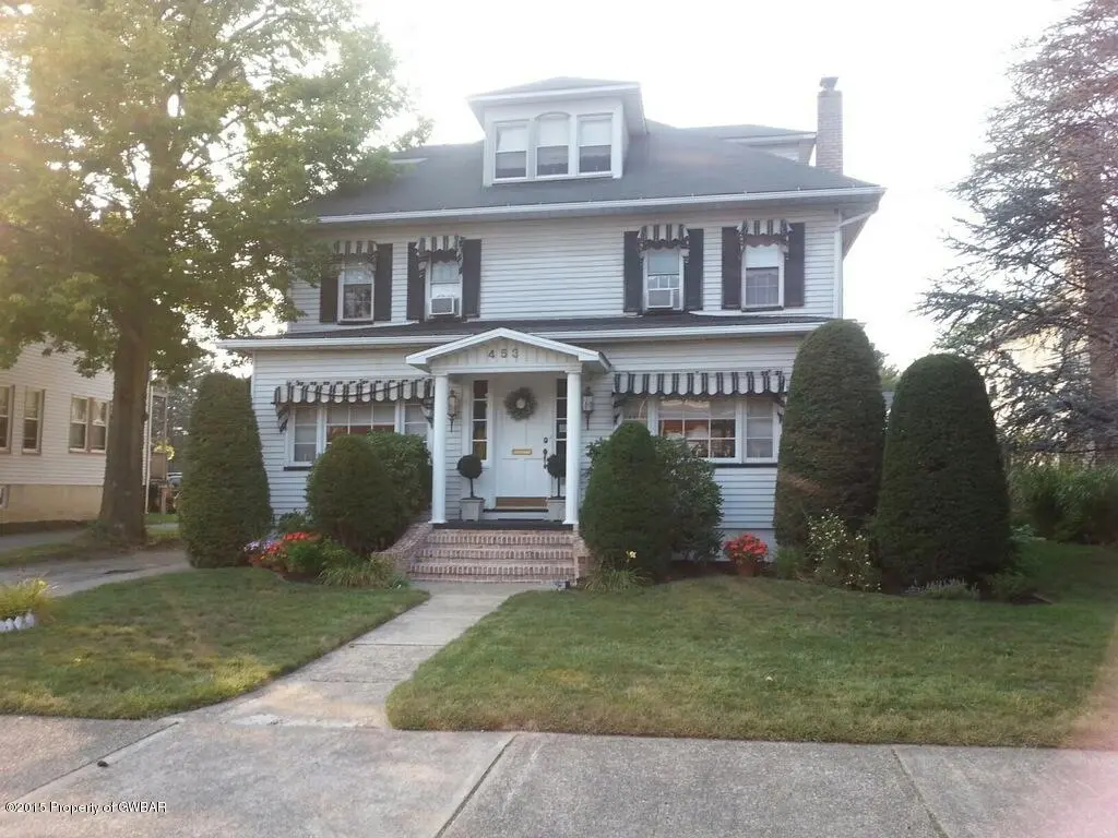 453 Wyoming Avenue, Wyoming in Wyoming