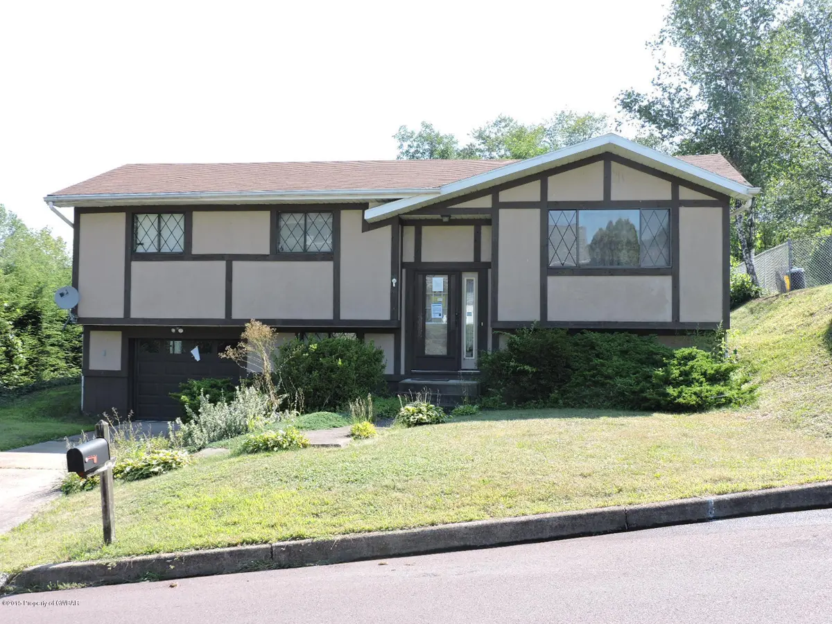 207 MOUNTAIN VIEW Drive, Nanticoke in Nanticoke