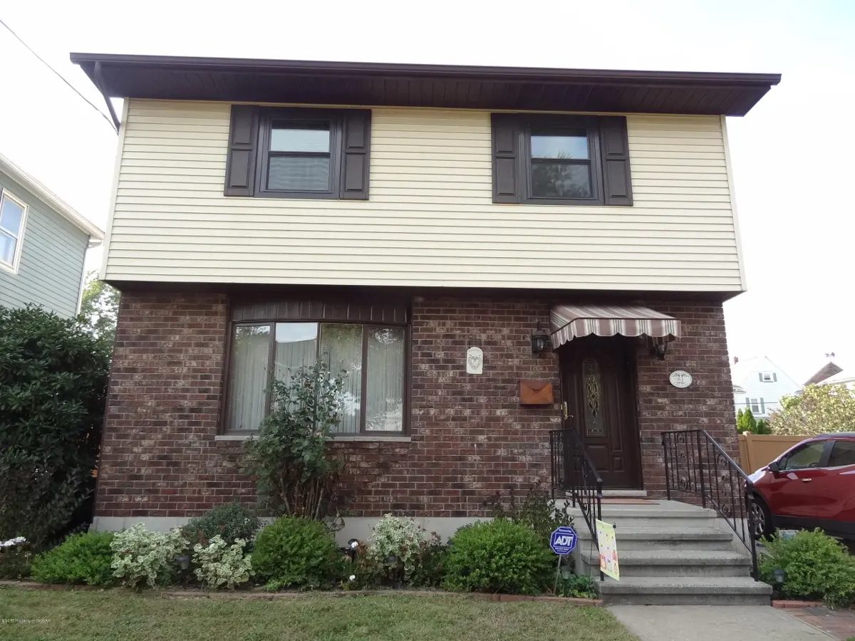 81 S WELLES Avenue, Kingston in Kingston