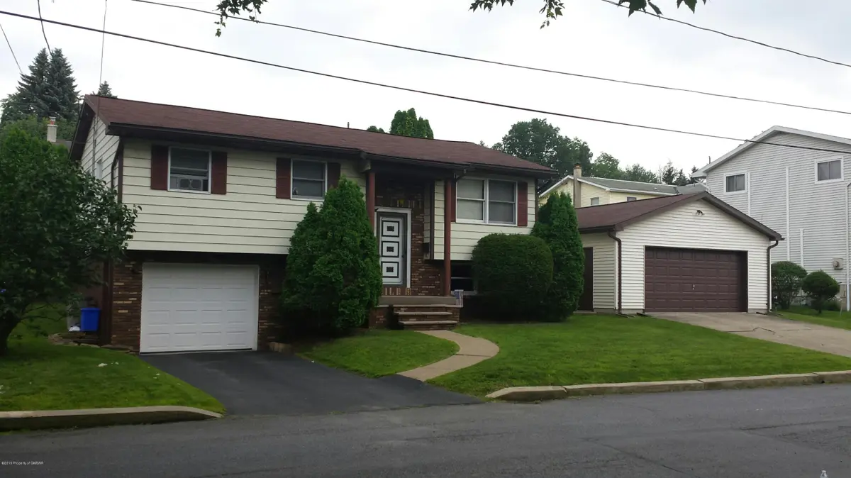 3715 Lydon Lane, Moosic in Moosic