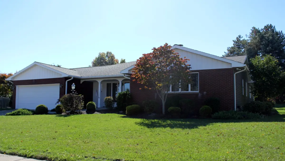111 Falcon Drive, Larksville in Larksville