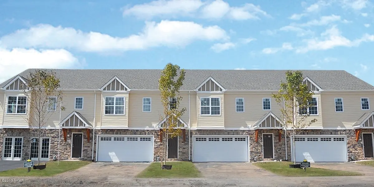 201 THOMAS Lane, Hazleton in Hazleton