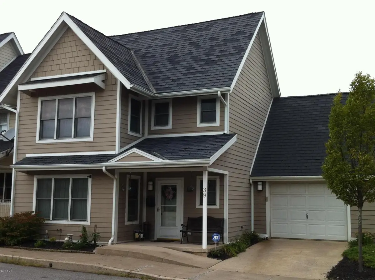 39 E OAK STREET, Hazleton in Hazleton