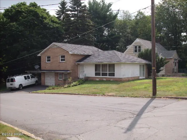657 IRVING Street, West Hazleton in West Hazleton