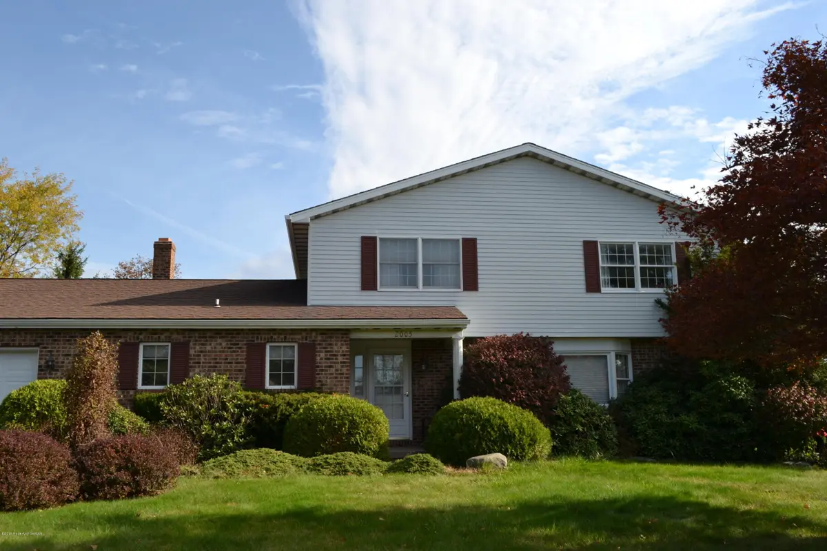 2005 Cardinal Lane, Clarks Summit in Clarks Summit