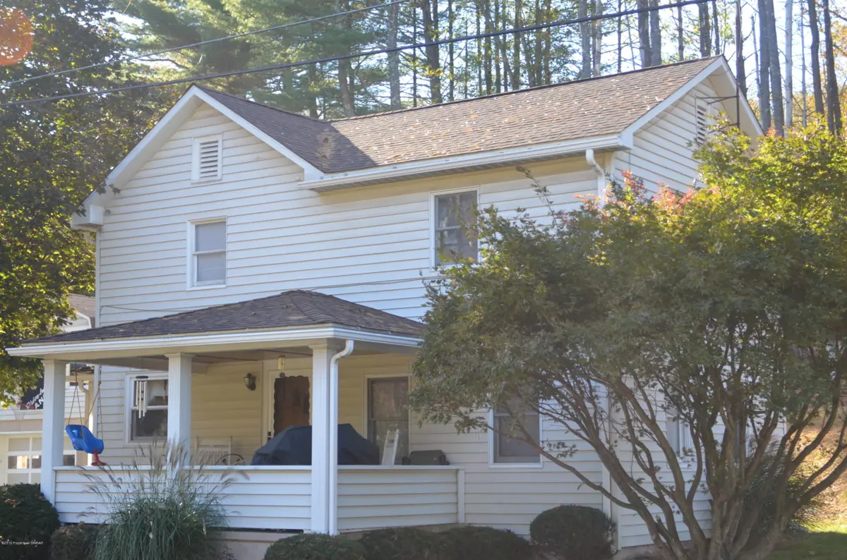 100 Reyburn Road, Shickshinny in Shickshinny
