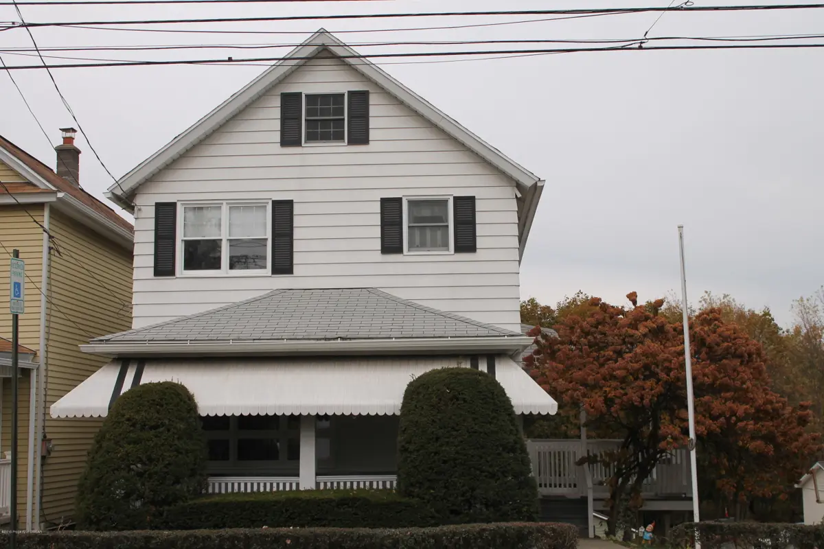 19 Charles Street, Throop in Throop