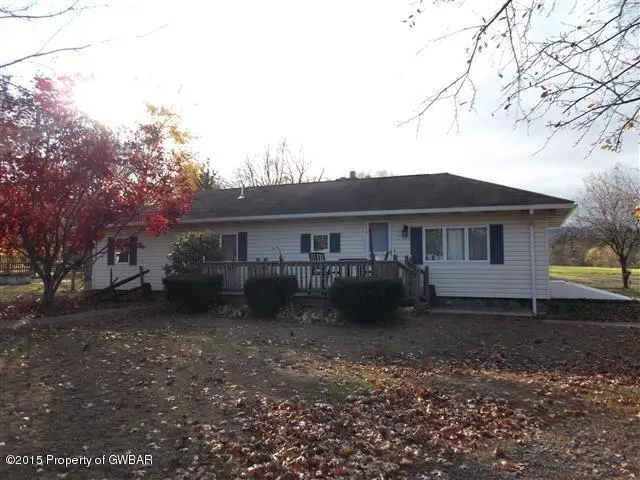 140 Guss Lane, Falls in Falls