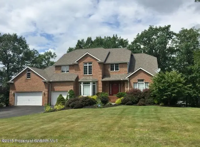 101 Skyline Drive, Clarks Summit in Clarks Summit