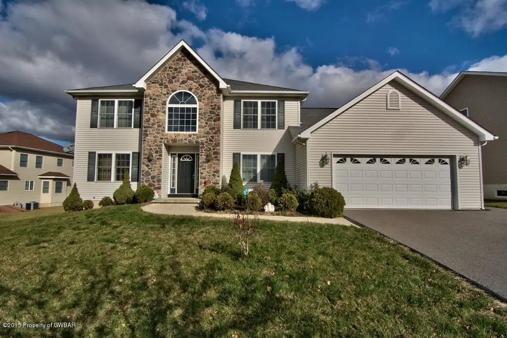 128 HUCKLEBERRY Lane, Duryea in Duryea