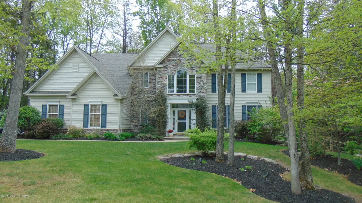 526 Robbins Way, Mountain Top in Mountain Top