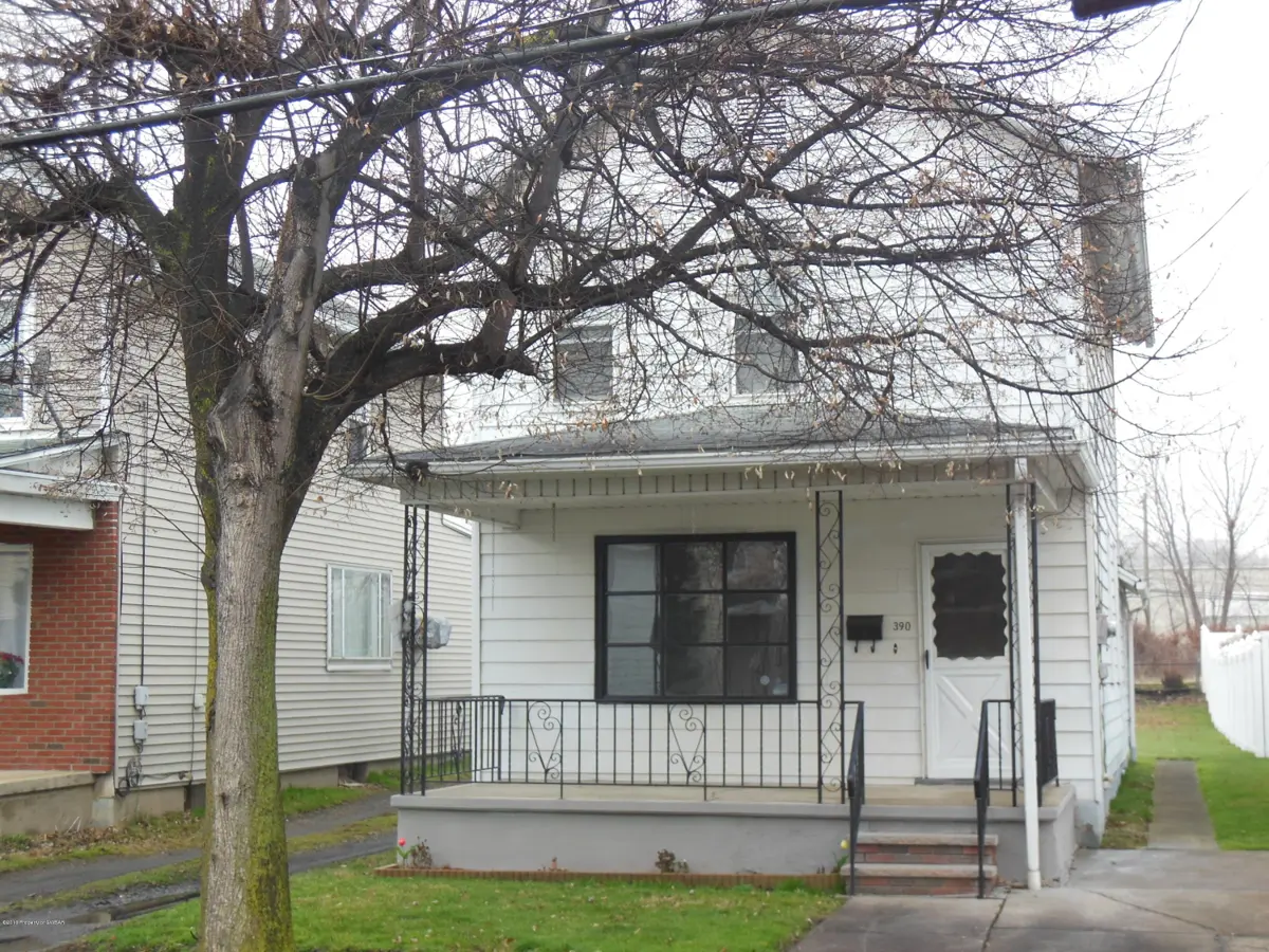 390 Elm Street, Kingston in Kingston