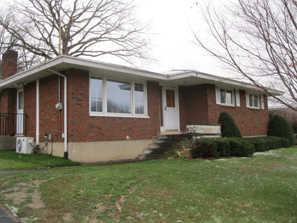 9 DEMARK Road, Pittston in Pittston