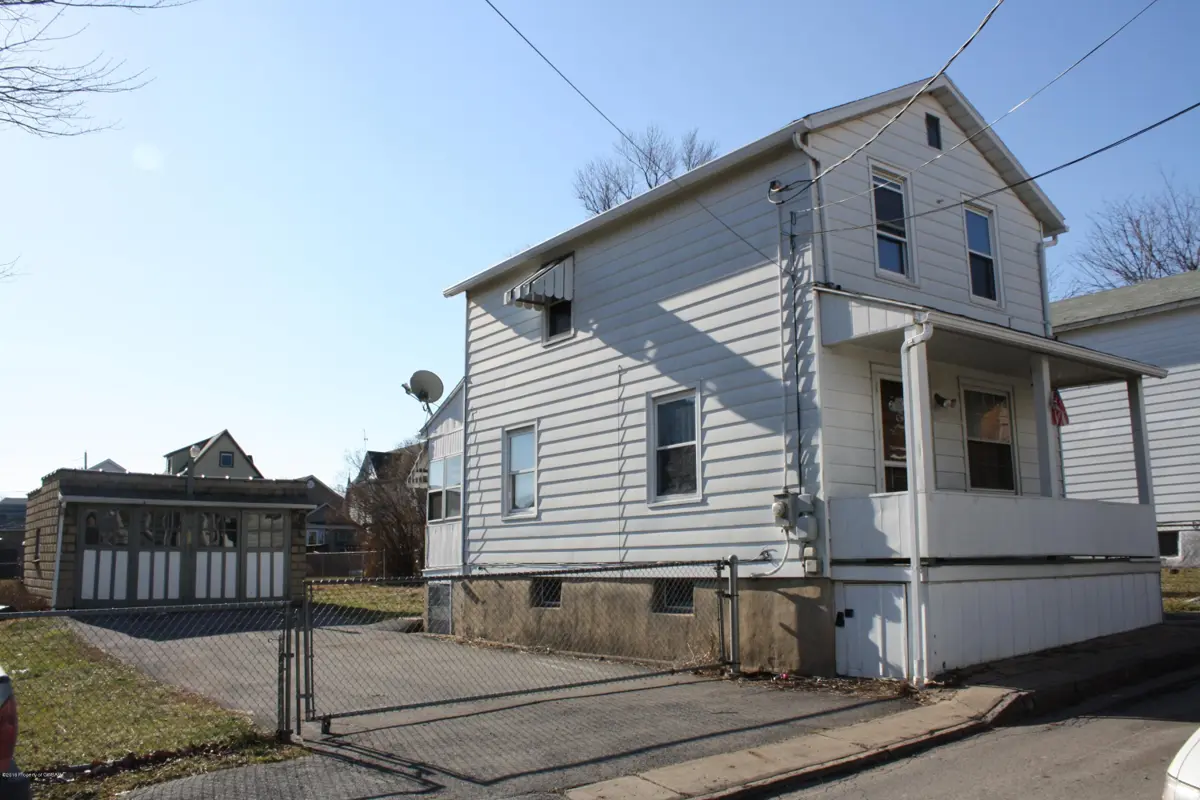19 Schoolhouse Lane, Wilkes-Barre in Wilkes-Barre