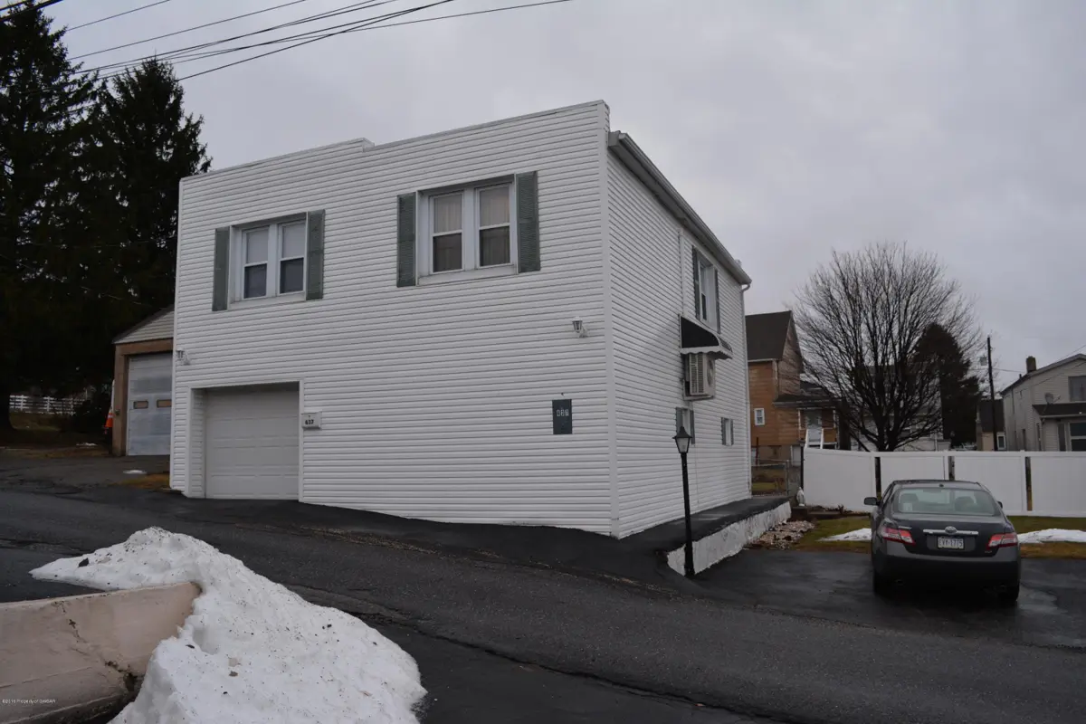 637 Segal Court, Hazleton in Hazleton