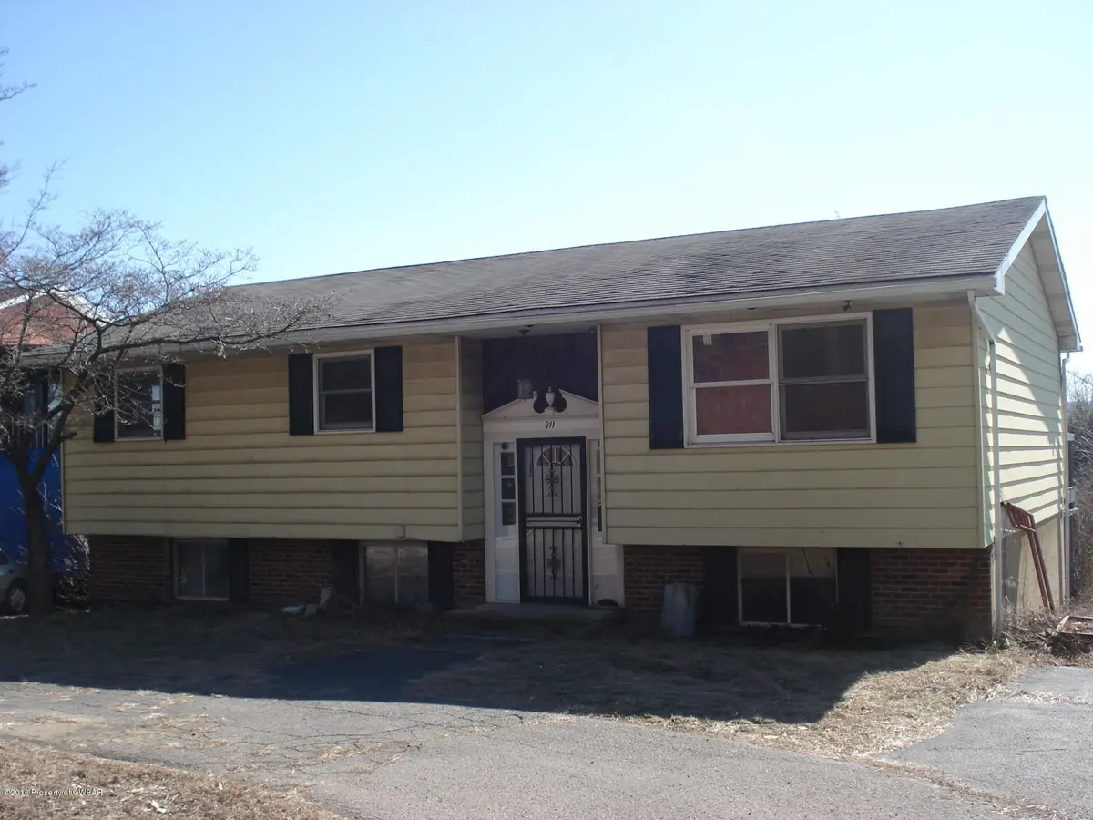 911 Main Street, Swoyersville in Swoyersville