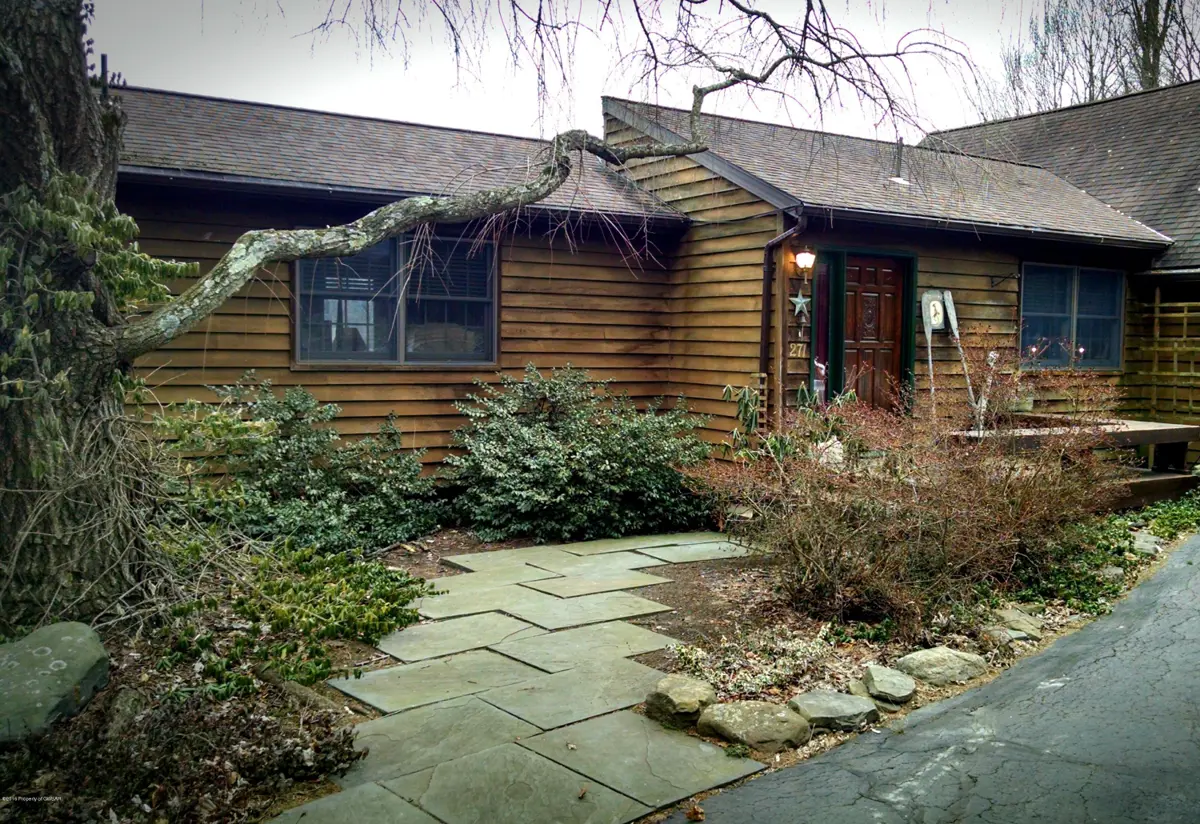 271 Main Road, Shickshinny in Shickshinny