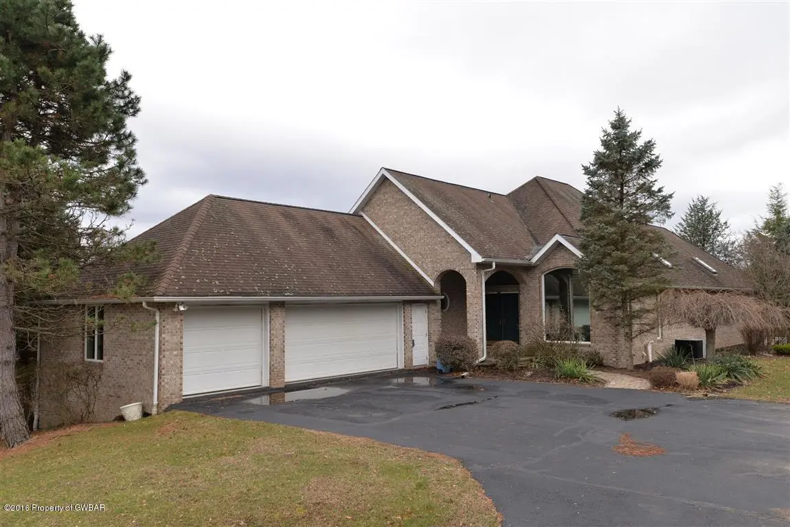 890 Lantern Hill Road, Shavertown in Shavertown