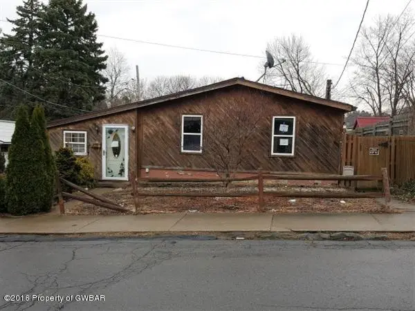 126 Tompkins Street, Pittston in Pittston
