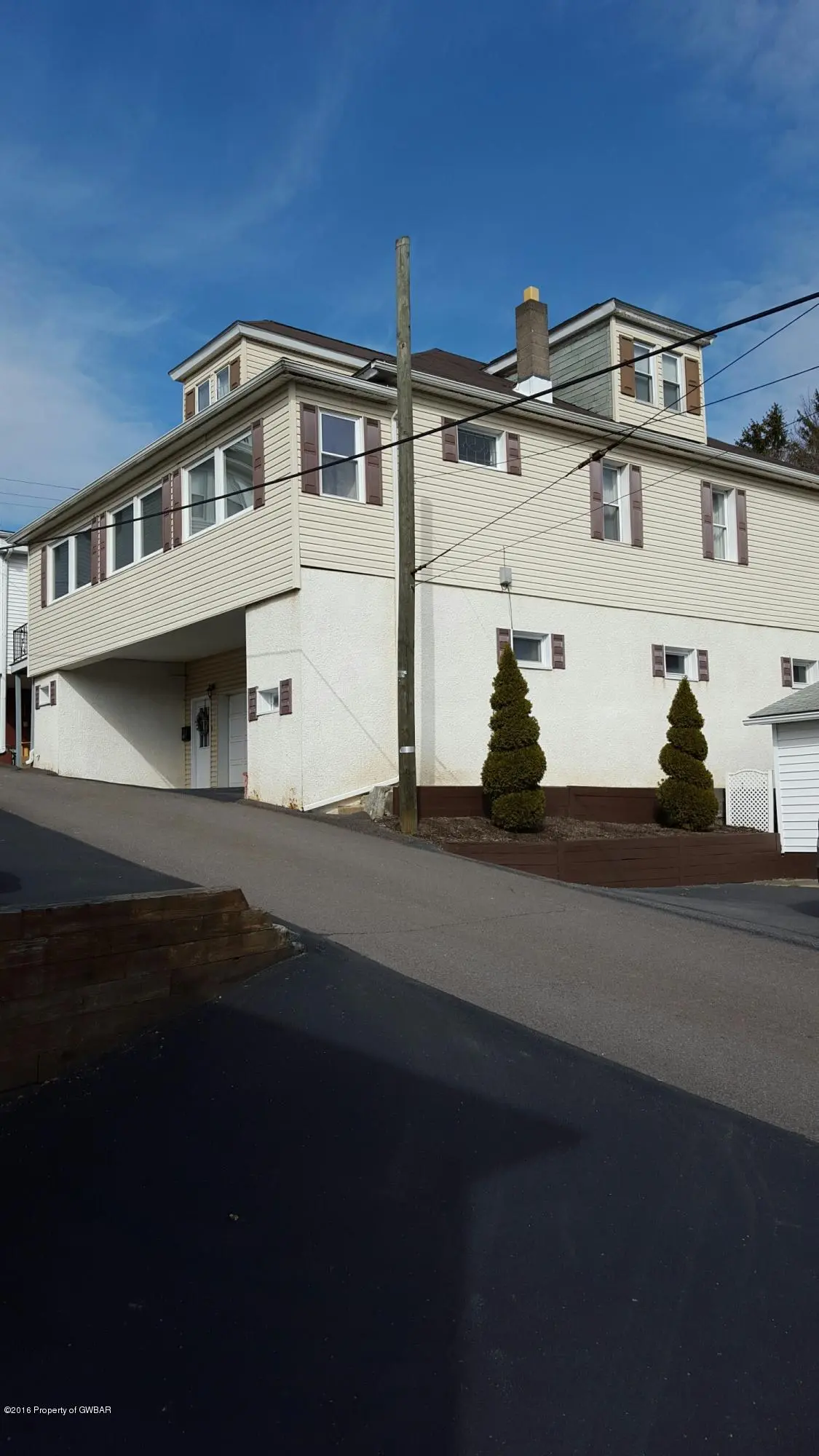 15 Adams Street, Hanover Township in Hanover Township