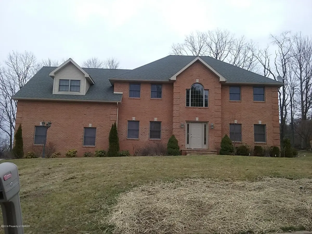 17 N LEGEND Road, Shavertown in Shavertown