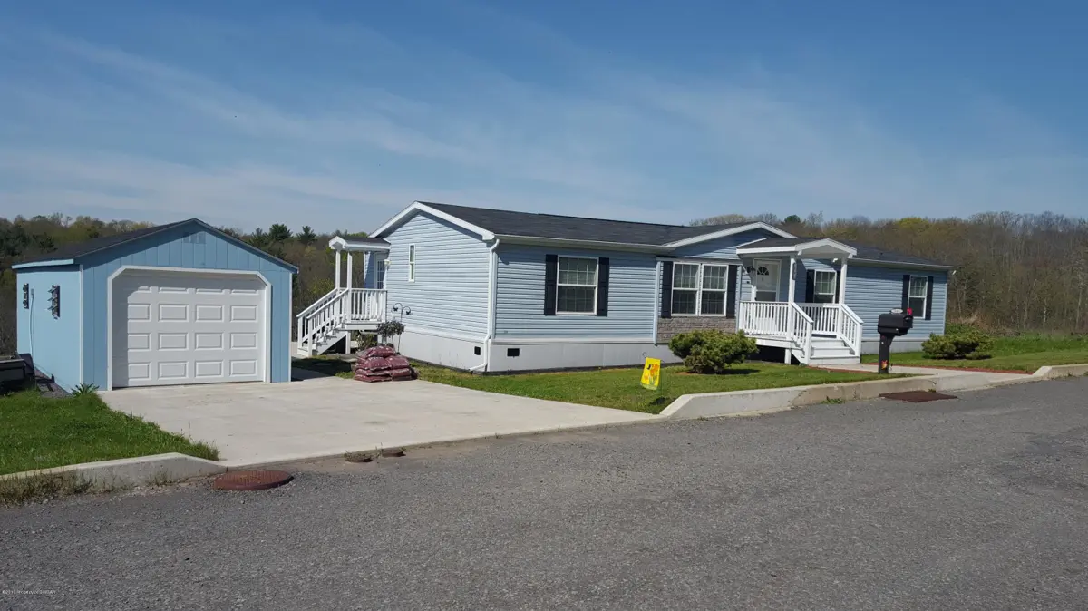 504 Hummingbird Drive, Shavertown in Shavertown
