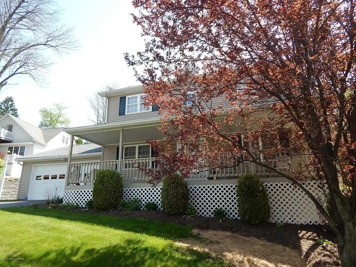 19 Rhodes Terrace, Harveys Lake in Harveys Lake