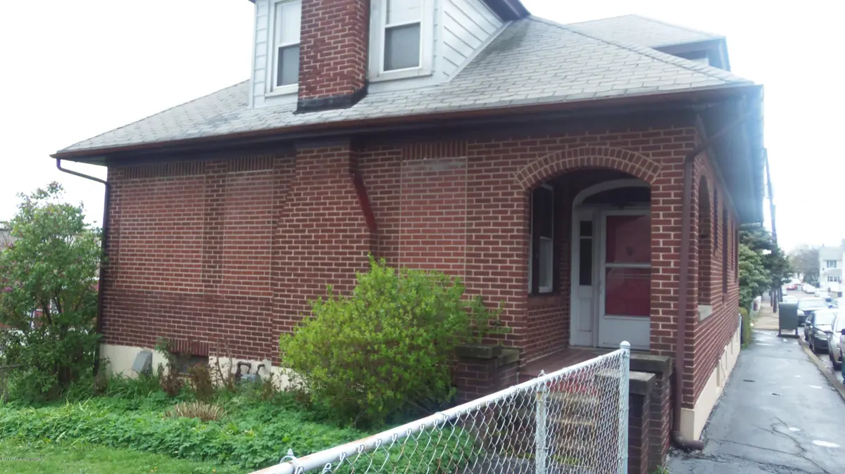 14 W 4TH Street, Hazleton in Hazleton