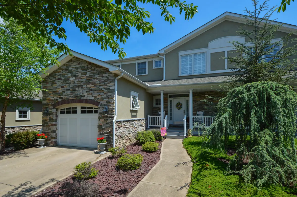 29 INSIGNIA Drive, Jenkins Township in Jenkins Township