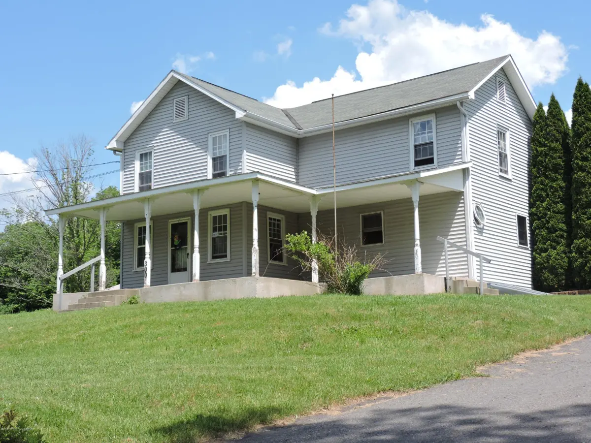 300 State Route 29, Harveys Lake in Harveys Lake