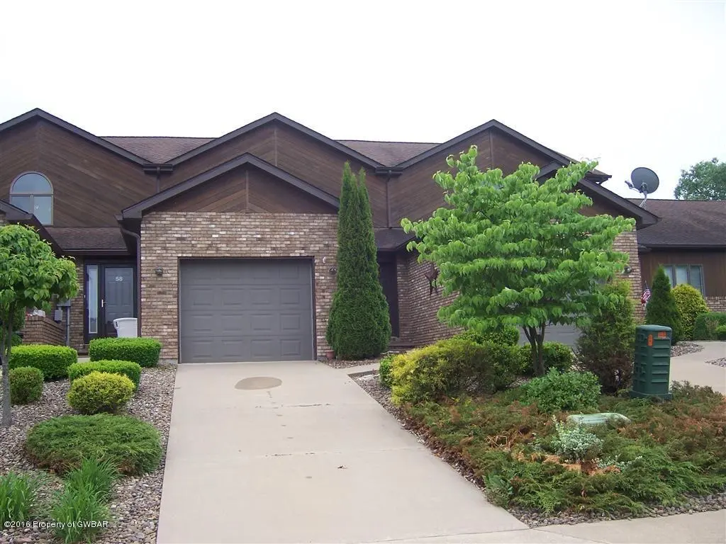 60 Countrywood Drive, Hanover Township in Hanover Township