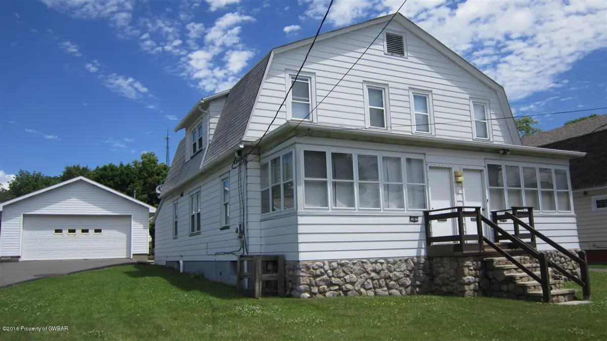 4-6 Chestnut Street, Mountain Top in Mountain Top
