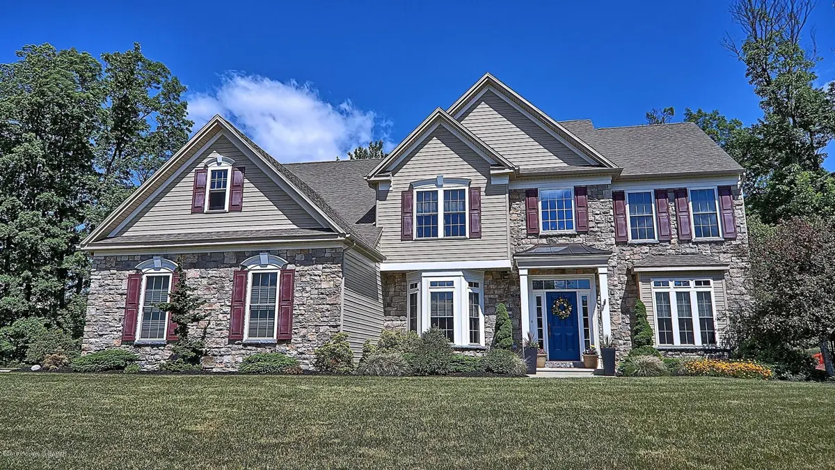 1239 Woodberry Drive, Mountain Top in Mountain Top