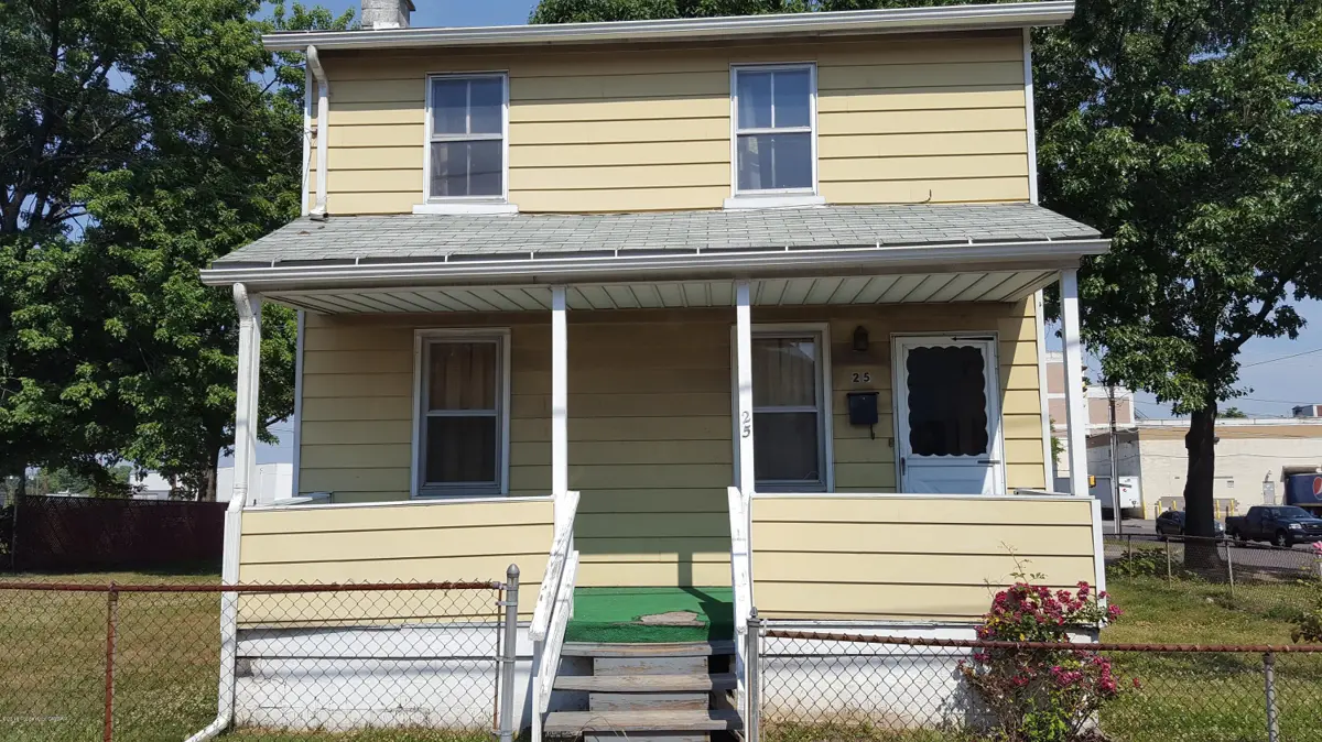 25 Hickory Street, Wilkes-Barre in Wilkes-Barre