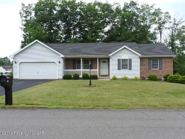 92 Fieldstone Way, Mountain Top in Mountain Top
