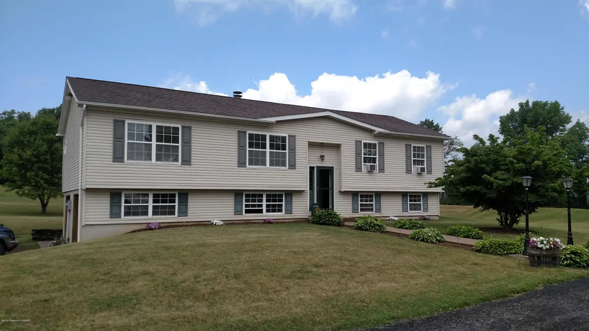 140 Cornell Rd, Hunlock Creek in Hunlock Creek