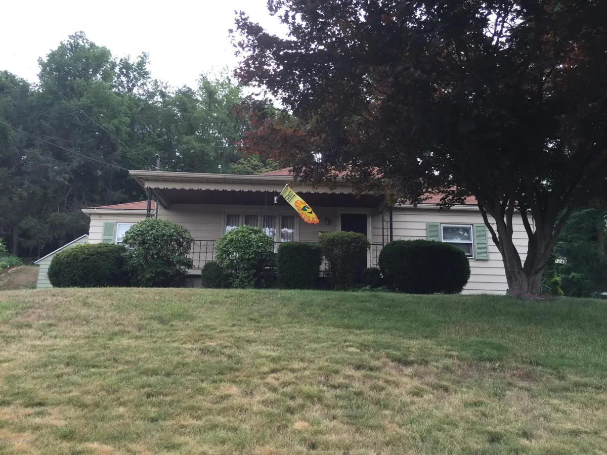 1249 SHOEMAKER Avenue, West Wyoming in West Wyoming