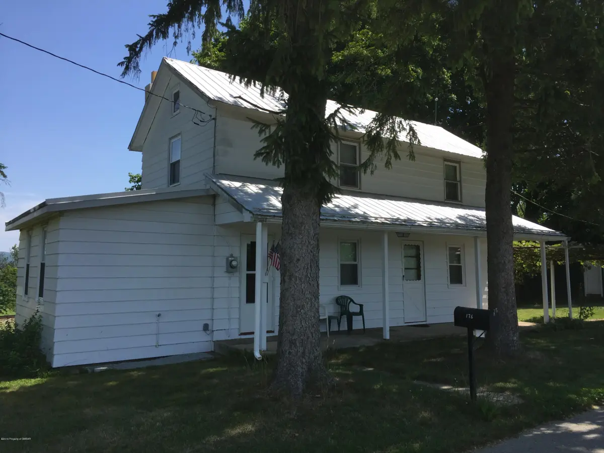 176 Church Road, Tamaqua in Tamaqua