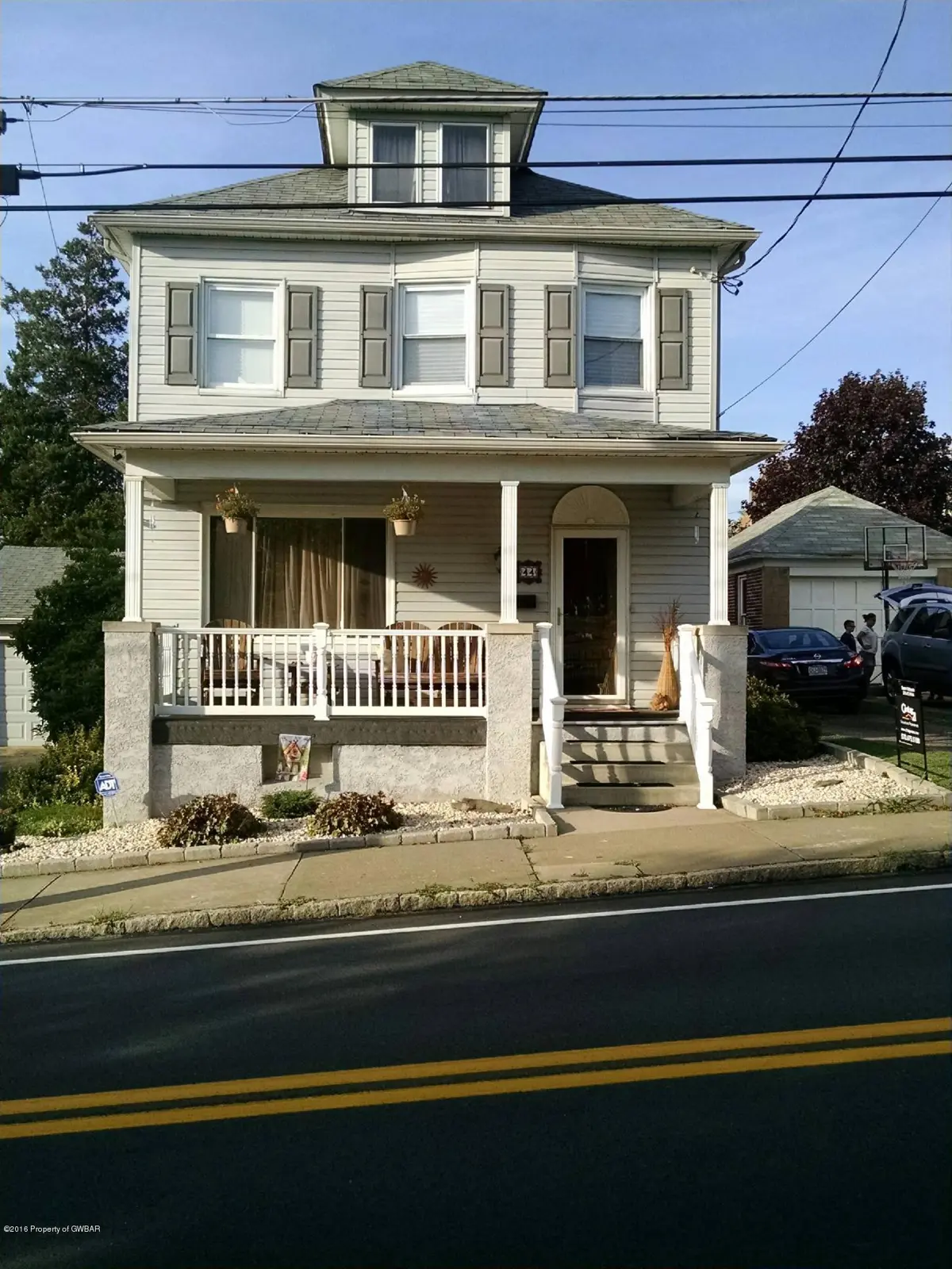 44 East St. Mary's Road, Hanover Township in Hanover Township