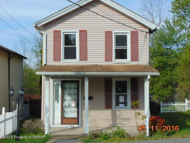 146 Chestnut Street, Larksville in Larksville