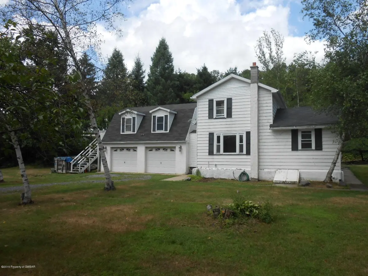 163 Ridgewood Road, Wilkes-Barre in Wilkes-Barre
